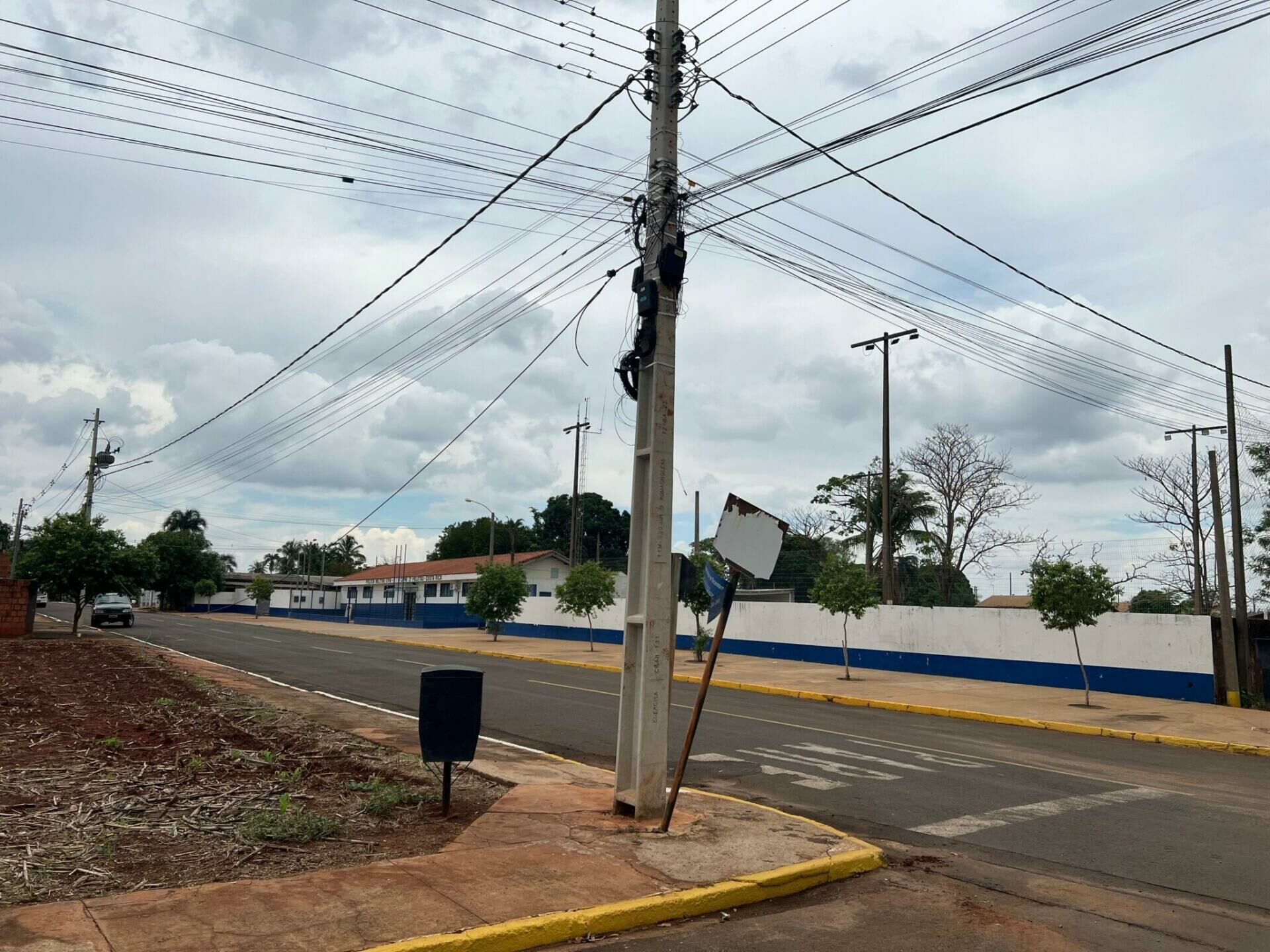 Imagem de compartilhamento para o artigo Vereadores solicitam manutenção em cabos de energia e reforço na fiscalização de telecomunicações em Costa Rica da MS Todo dia